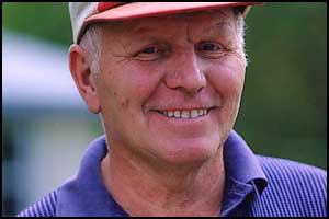 profile picture of Jim Cyr outdoors ready for a hike.